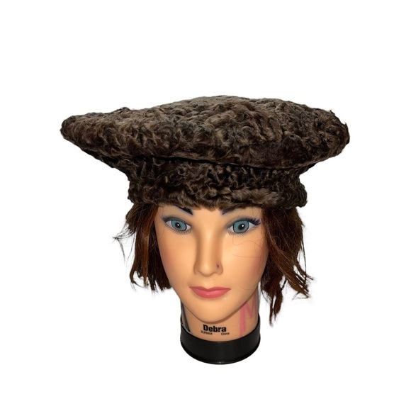 Vintages Fur Women Cap